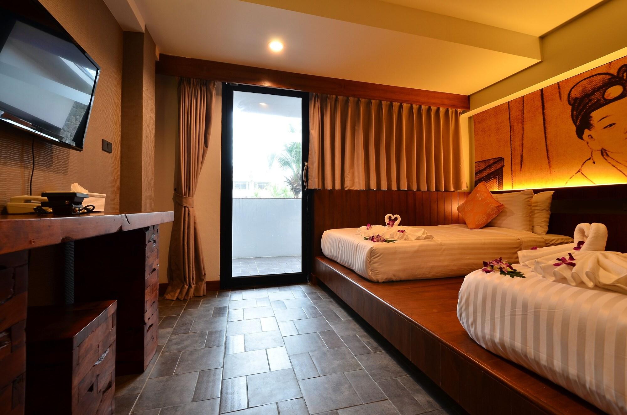 Lap Roi Karon Beachfront By Shanaya Esterno foto