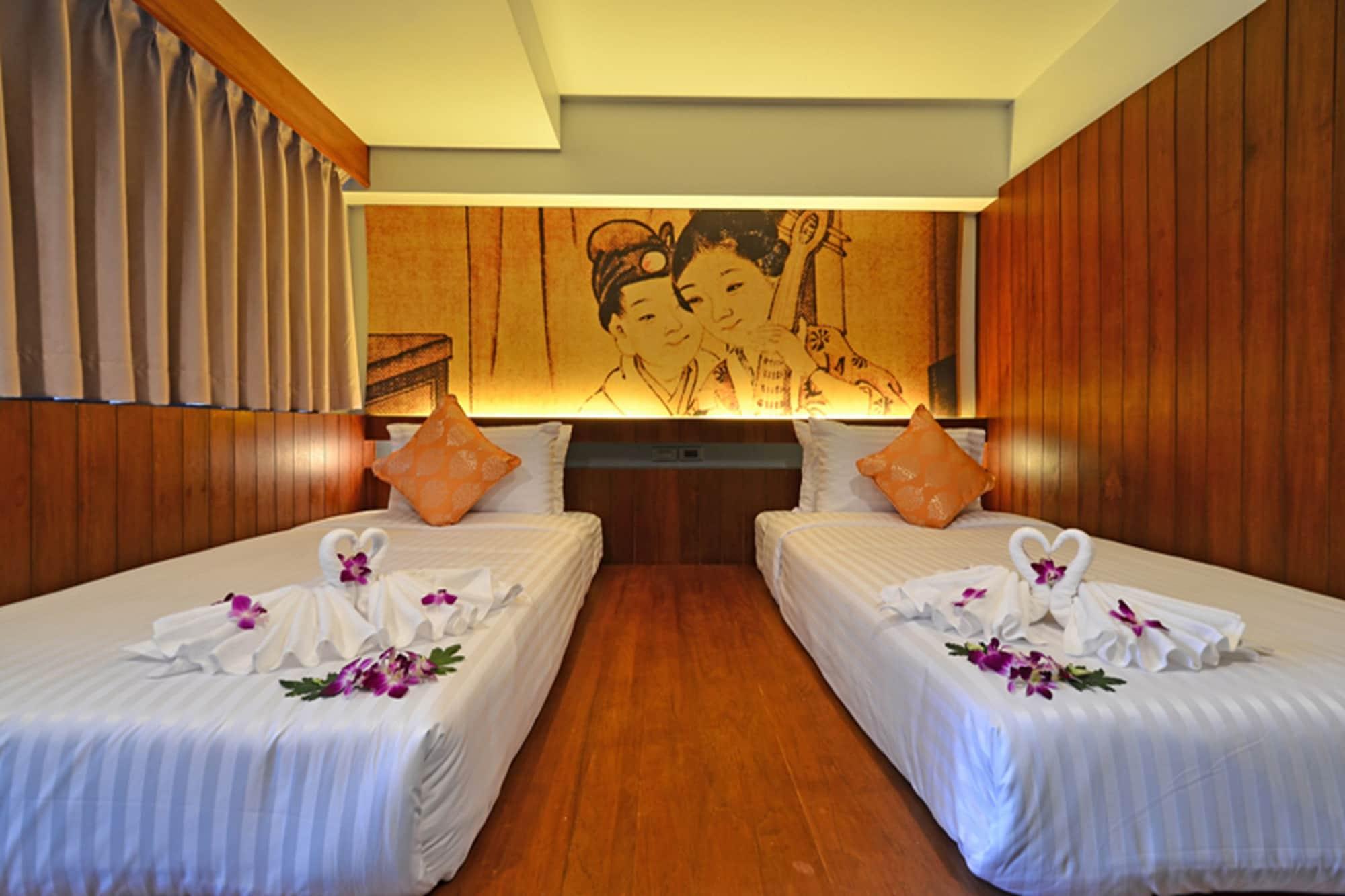 Lap Roi Karon Beachfront By Shanaya Esterno foto