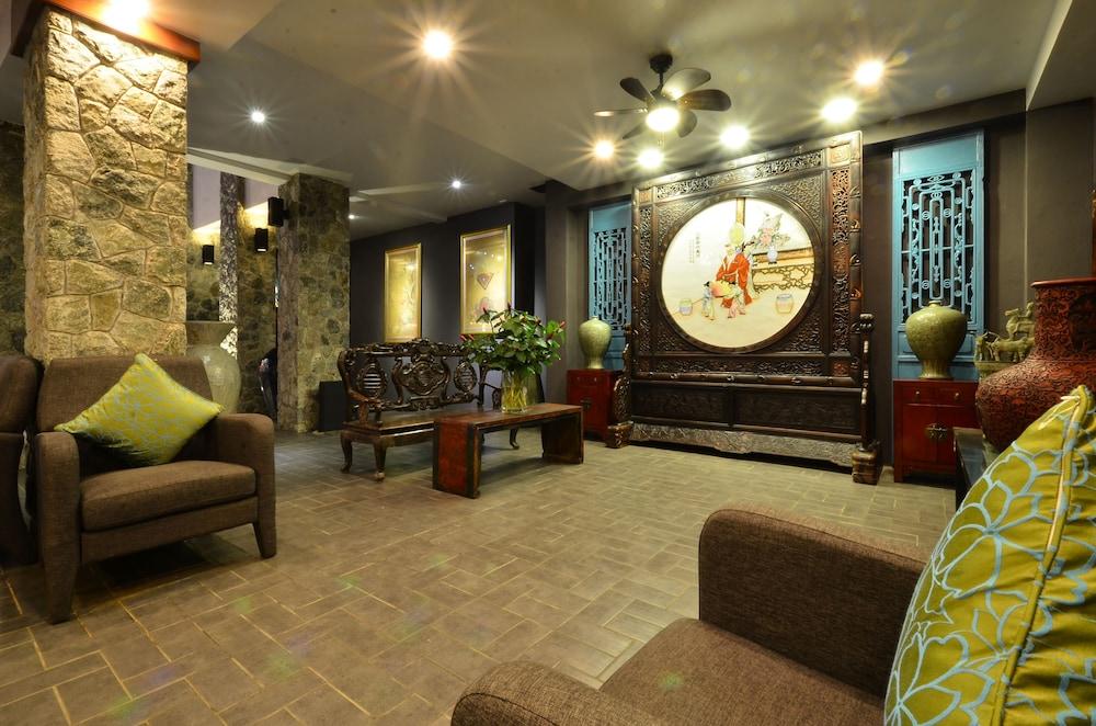 Lap Roi Karon Beachfront By Shanaya Esterno foto