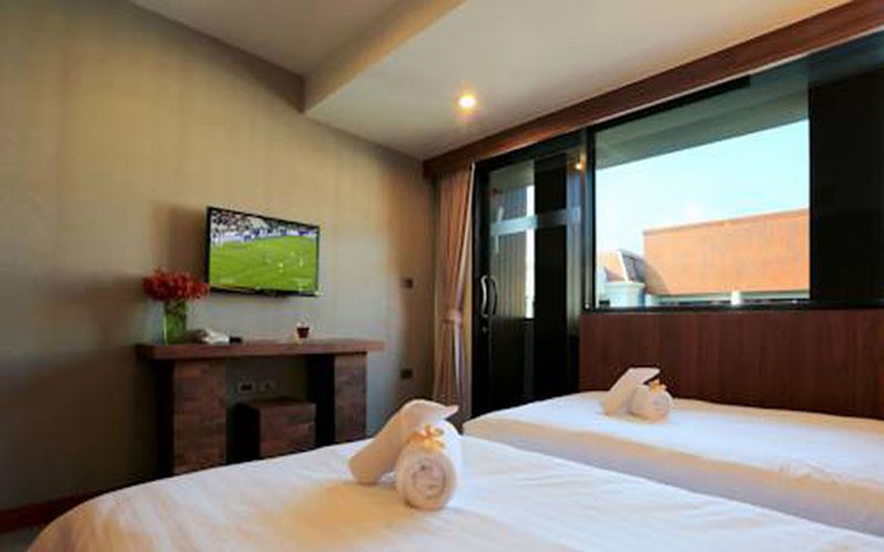 Lap Roi Karon Beachfront By Shanaya Esterno foto