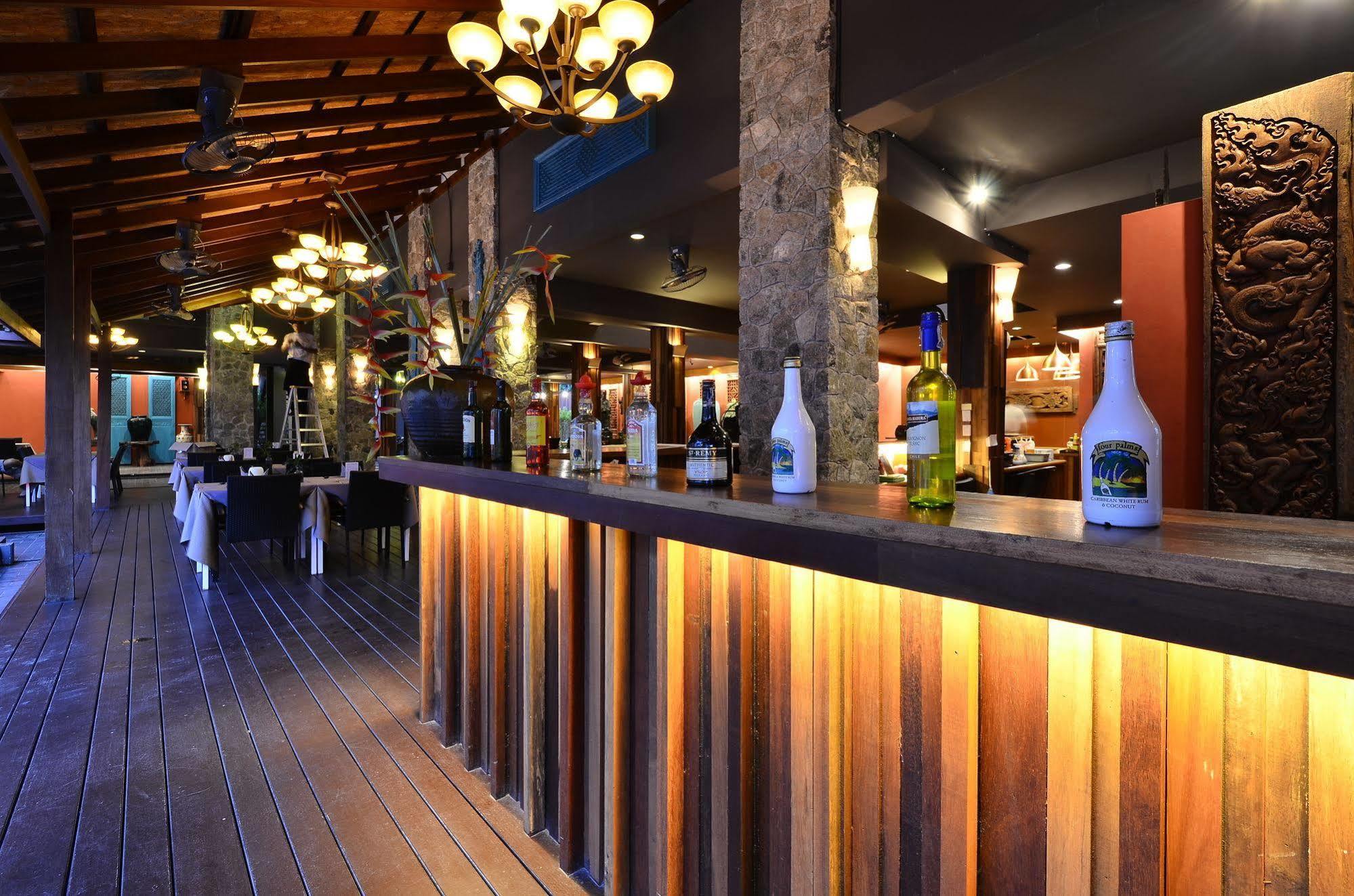 Lap Roi Karon Beachfront By Shanaya Esterno foto